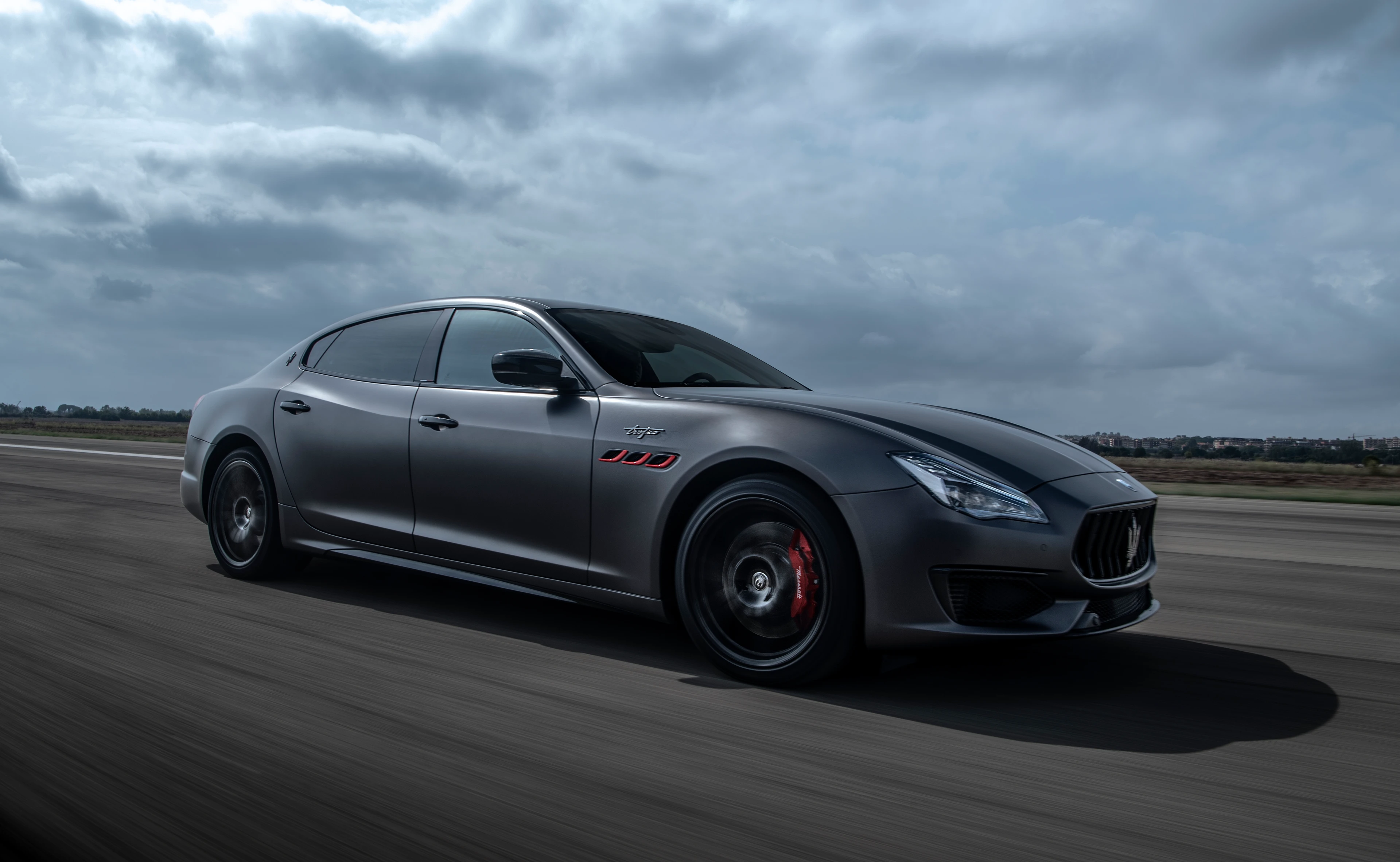 Quattroporte Trofeo in Matt Grey