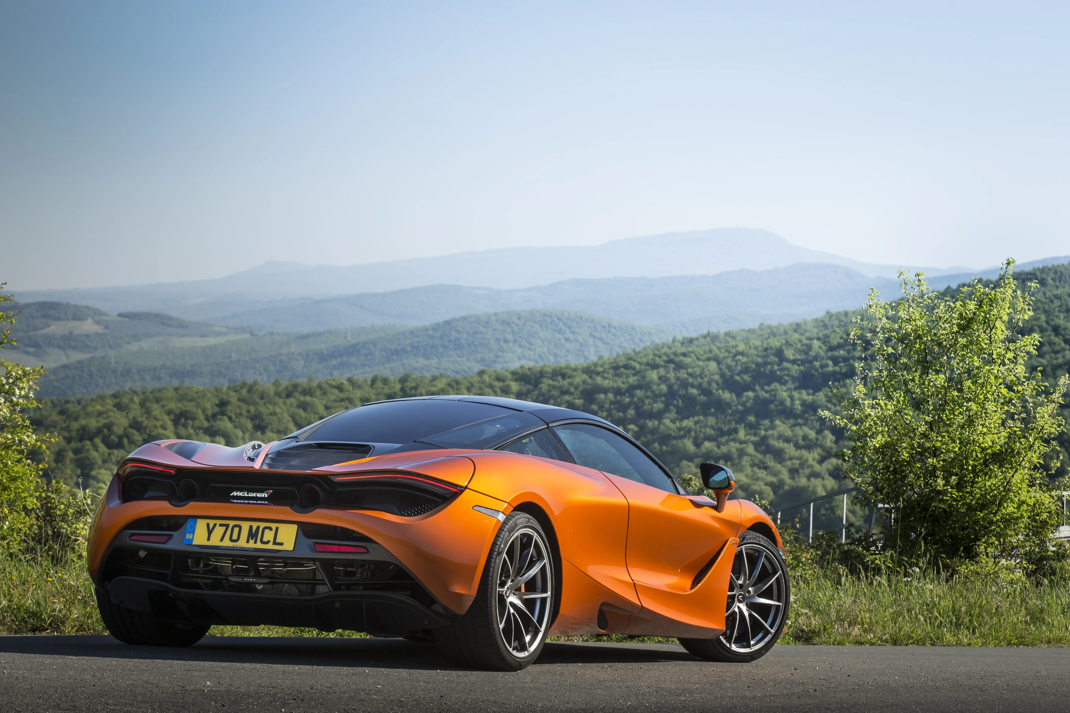 720S rear-right three-quarter