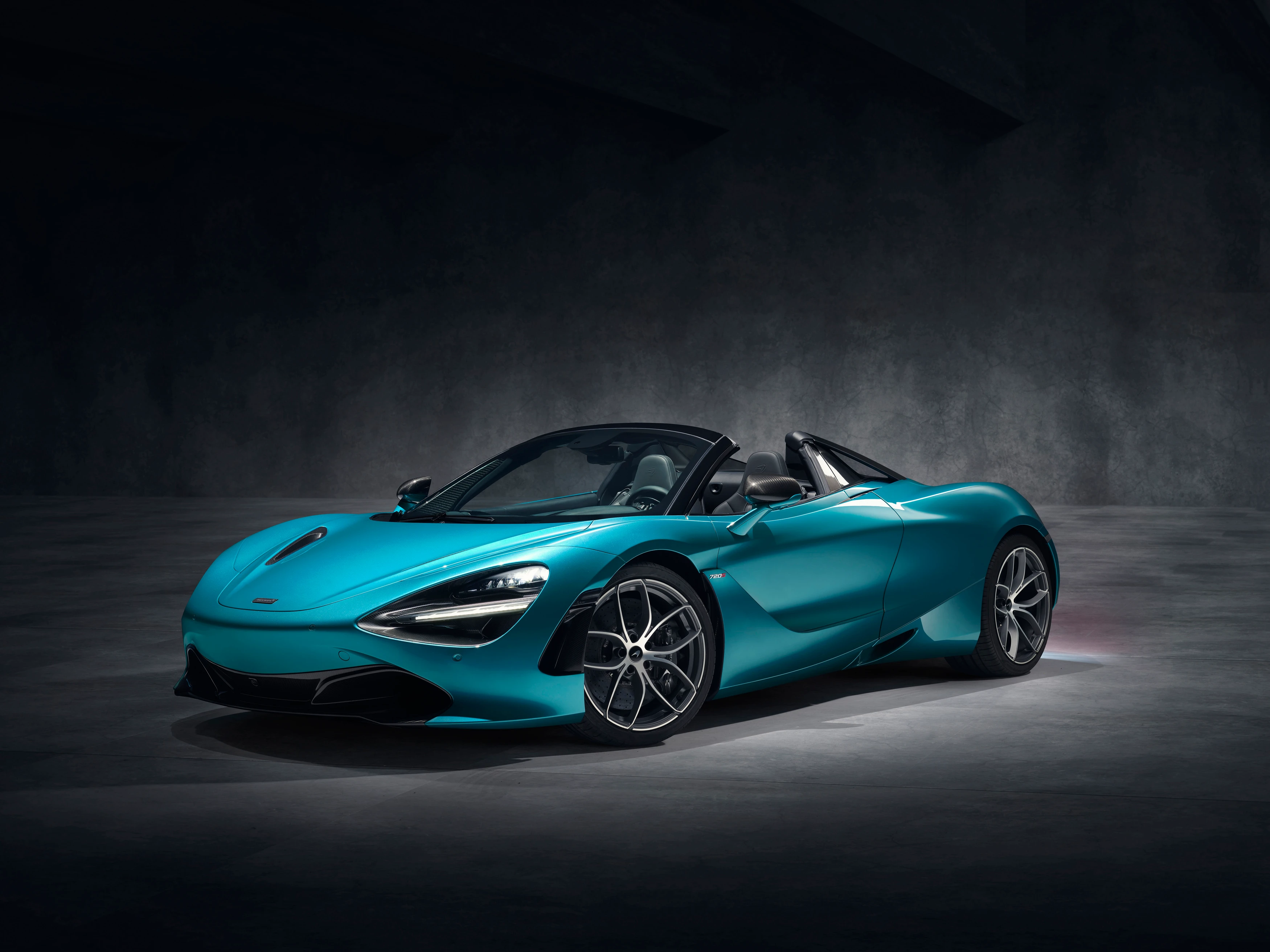 720S Spider front three-quarter, roof down