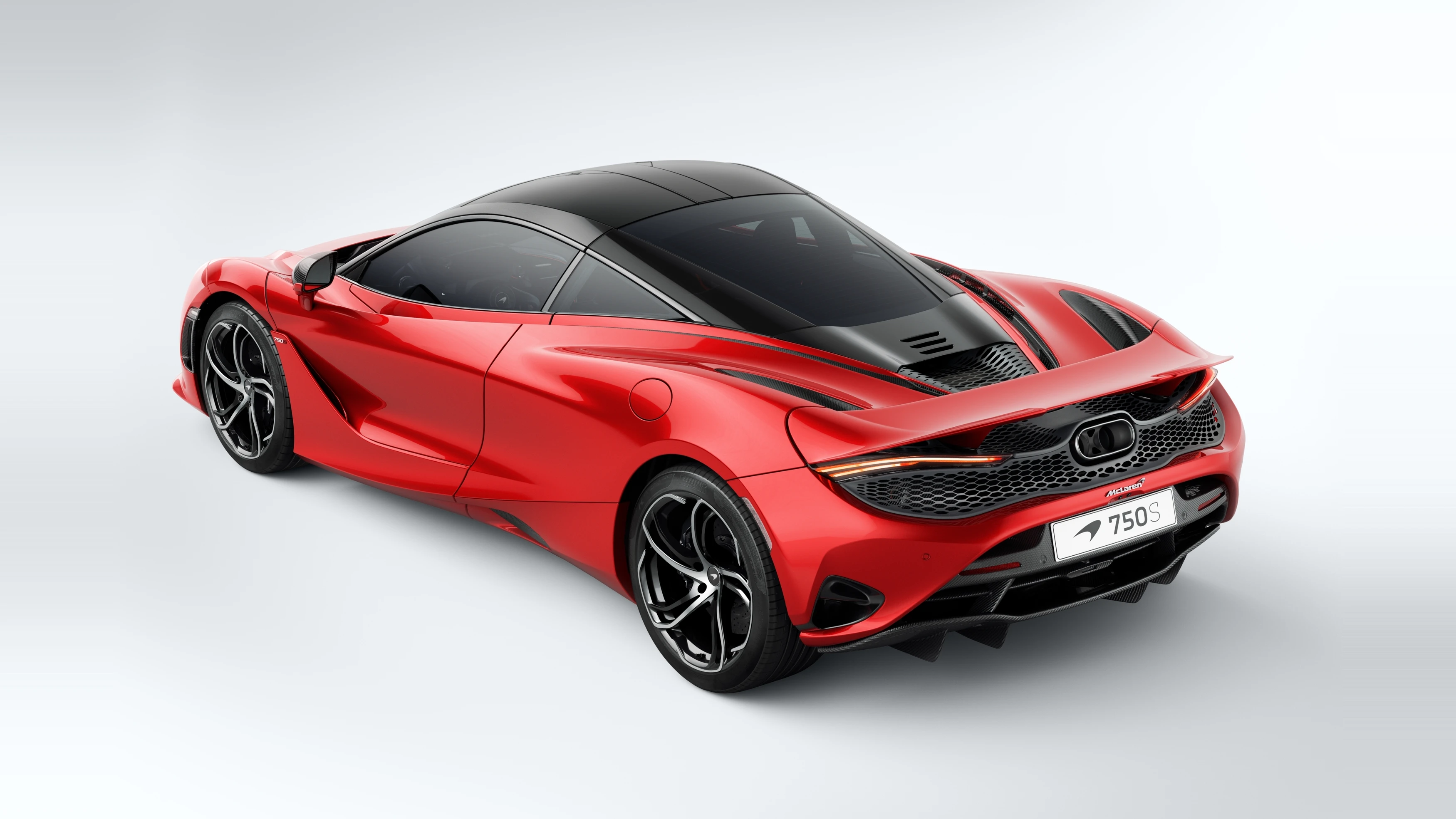 750S rear-left three-quarter