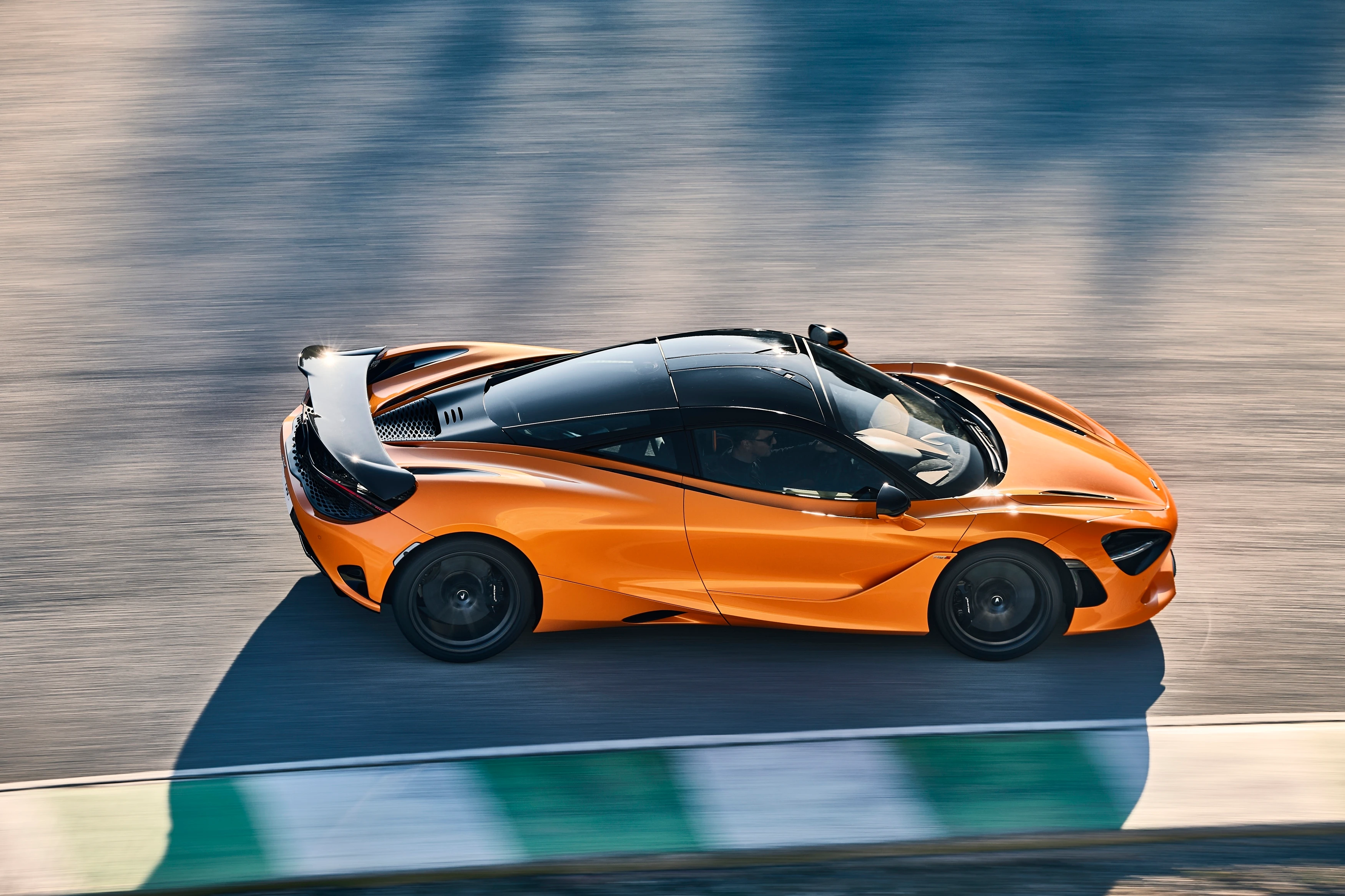750S right side profile