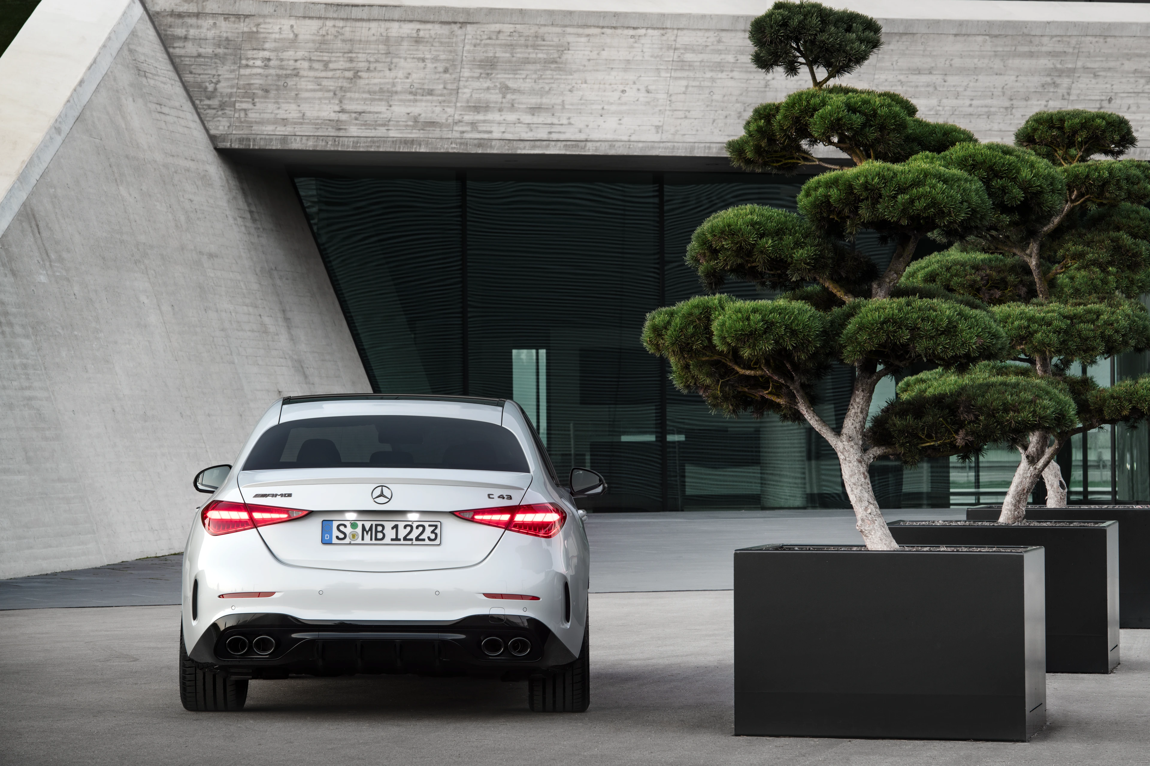 Rear View (Location)