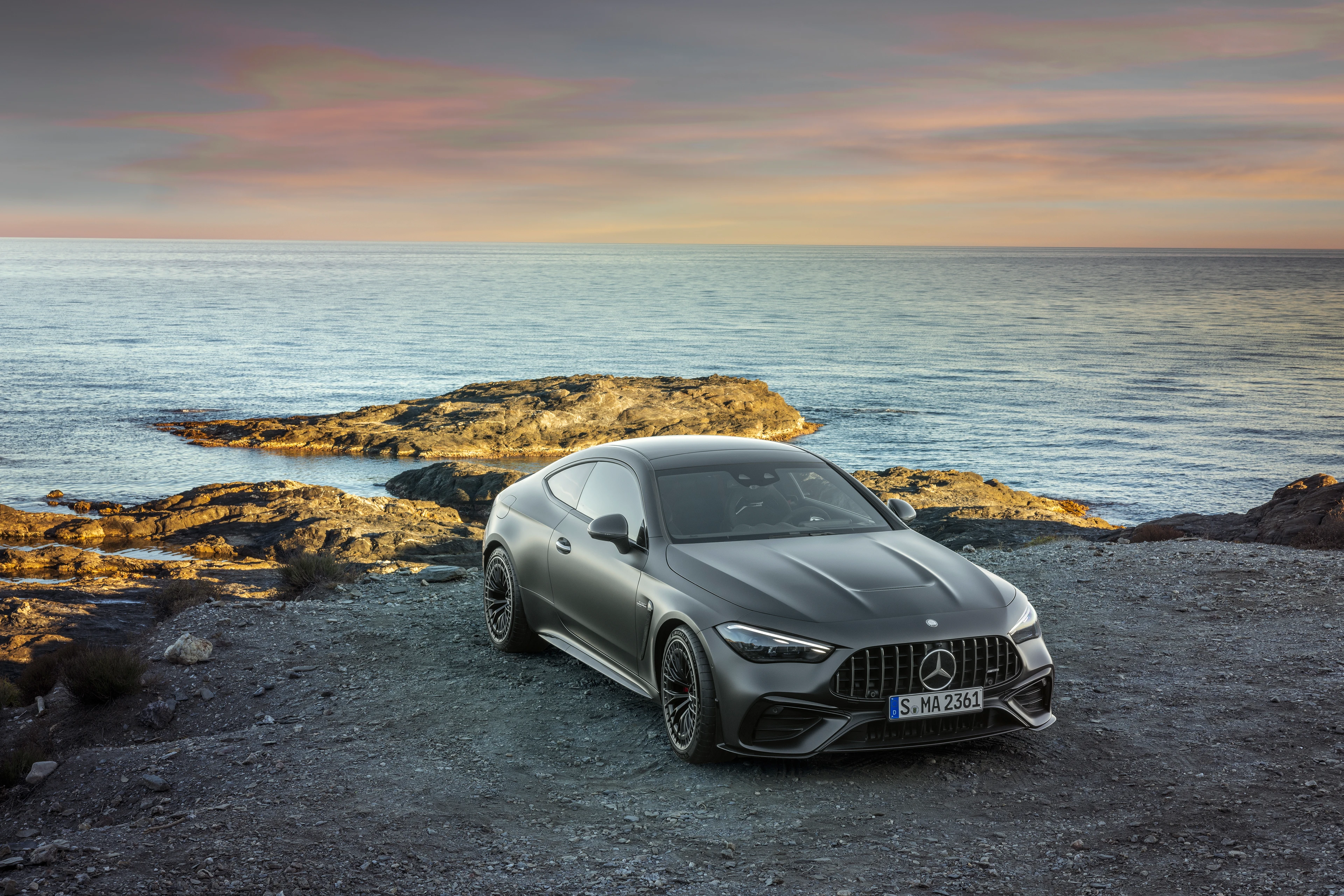 Front Three-Quarter View (Coast)