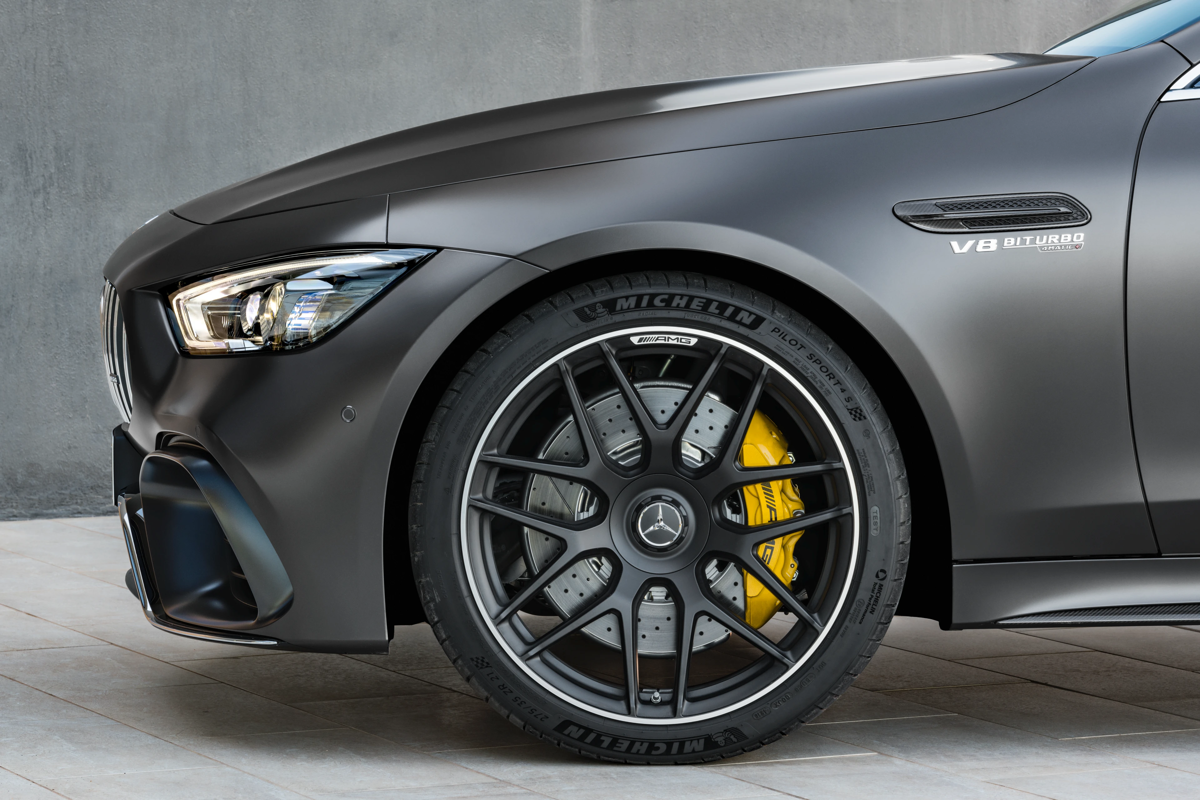 AMG Alloy Wheel and V8 Biturbo Badge