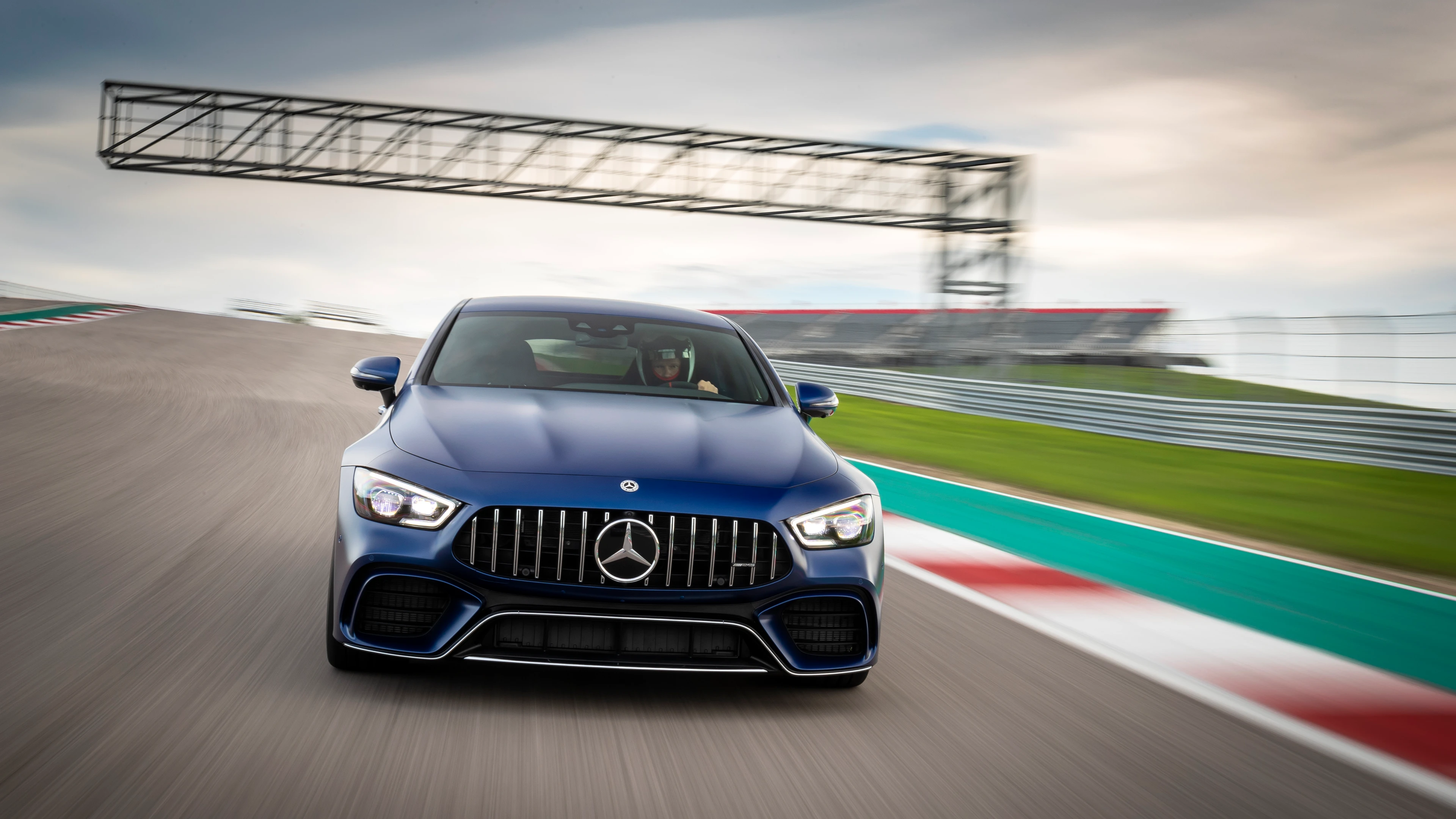 Driving Shot (Front, Circuit)