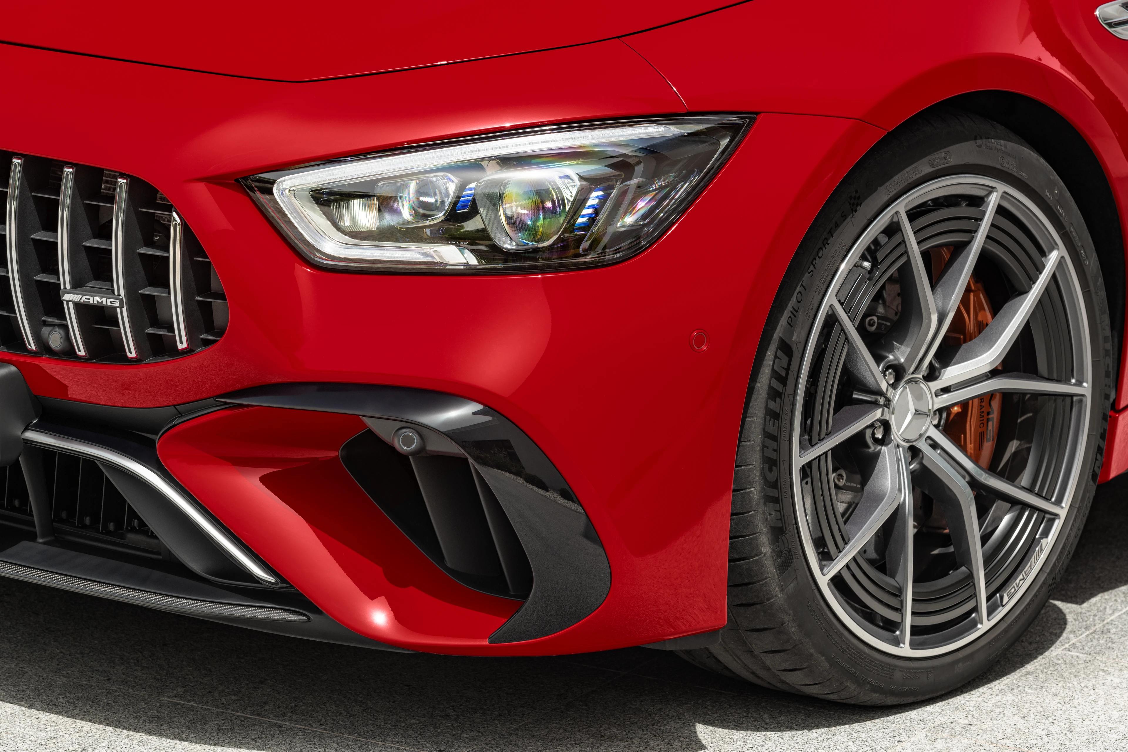 Headlamp, Grille and Wheel
