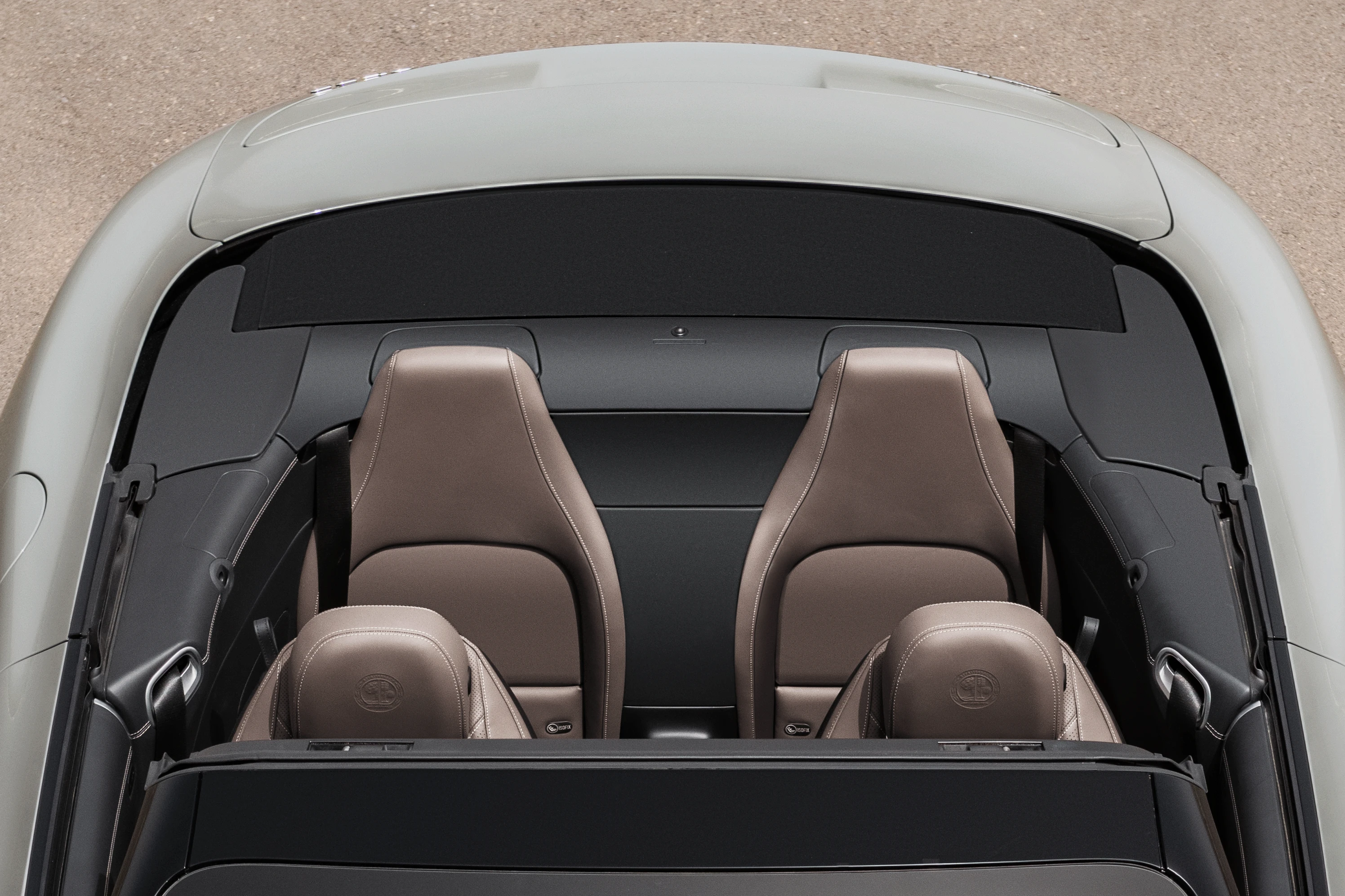 Front and Rear Seats (Roof Open)