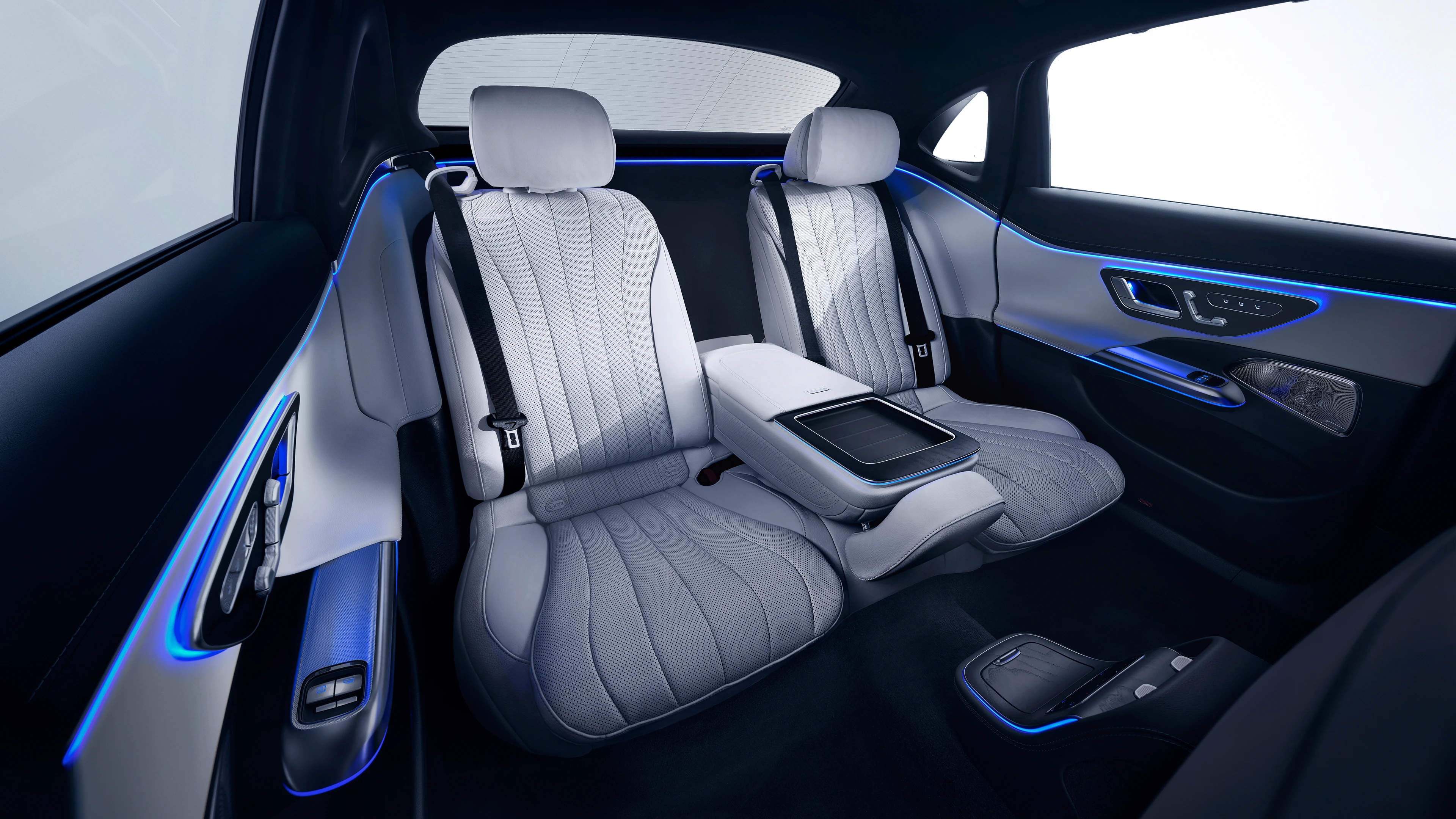 Long-Wheelbase Rear Seats