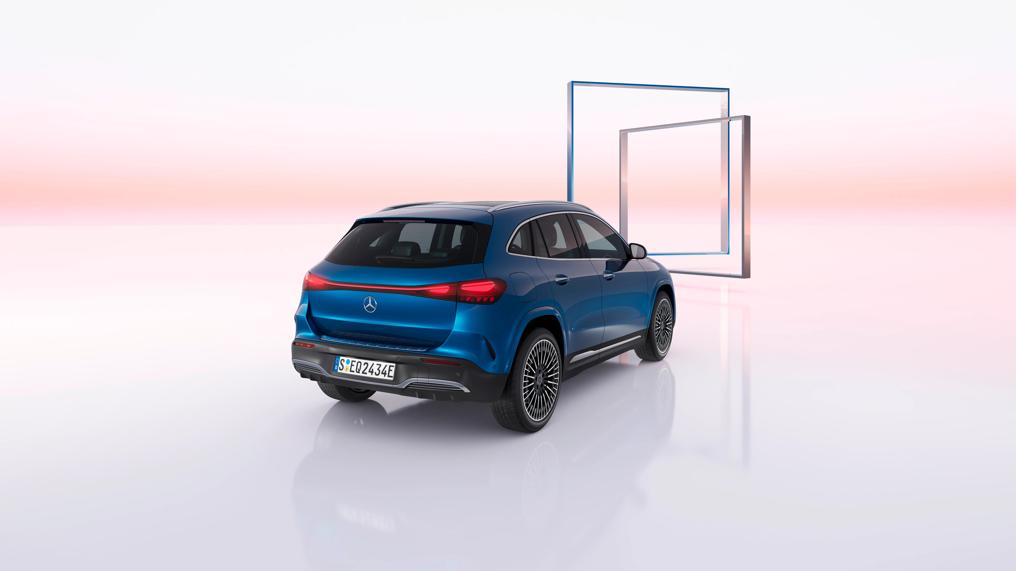 Rear Left Three-Quarter View (Studio)