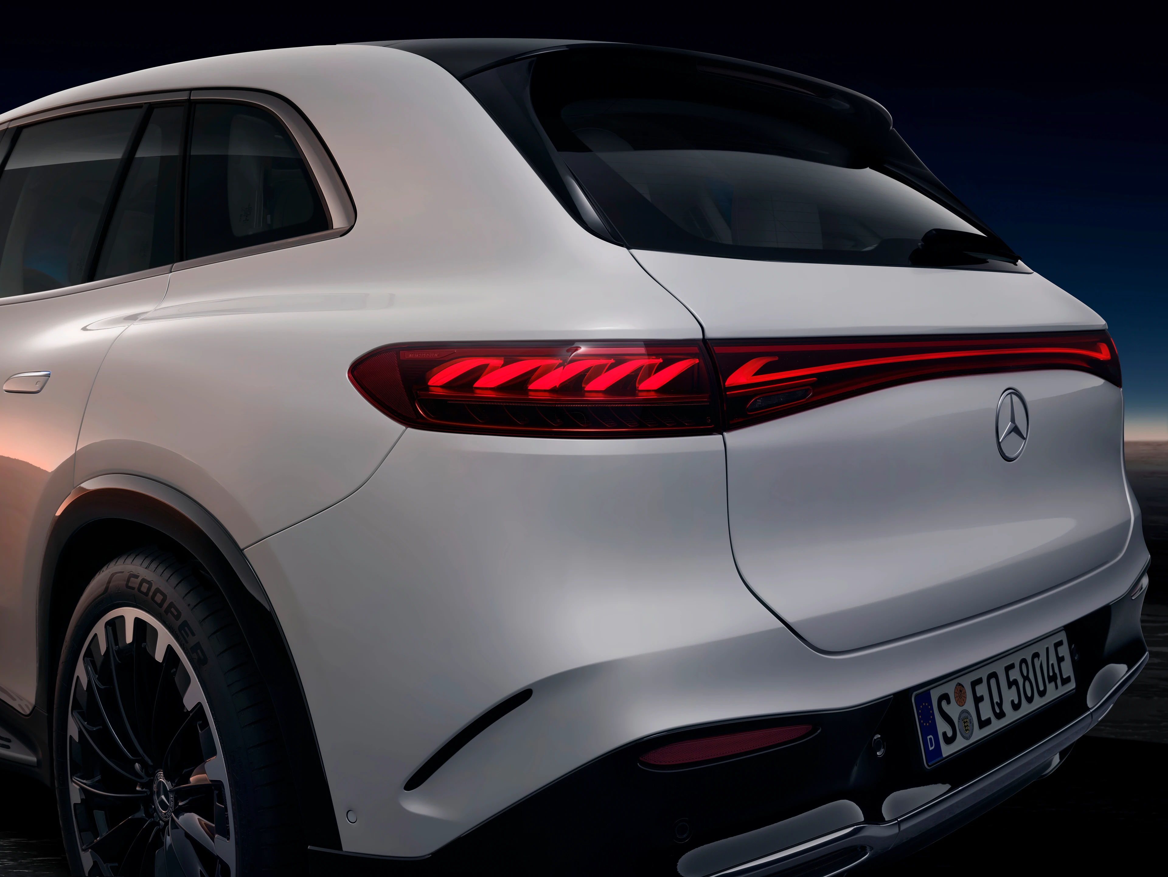 Tail Lamps and Light Band