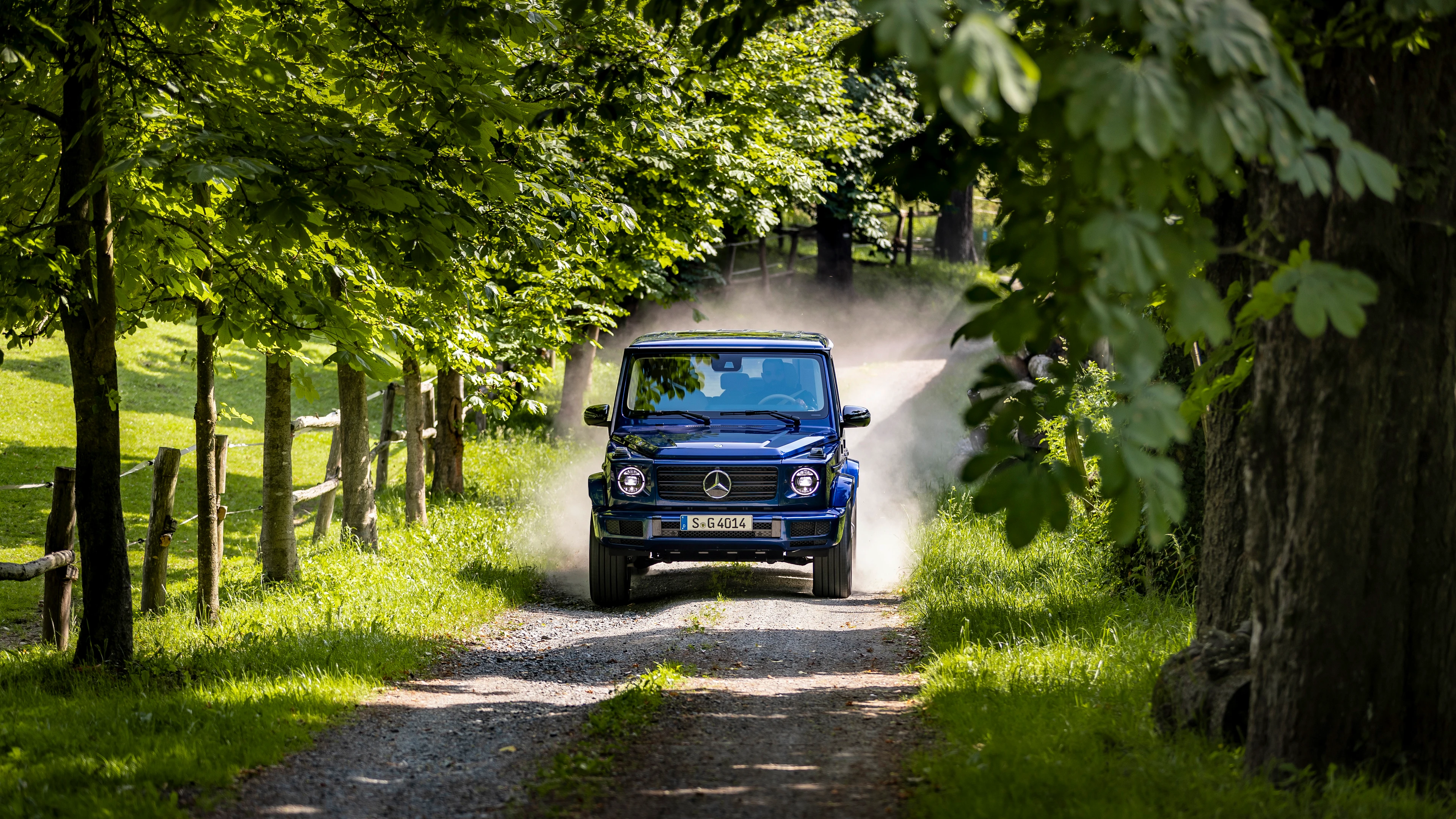 Mercedes-Benz G-Class — Front View
