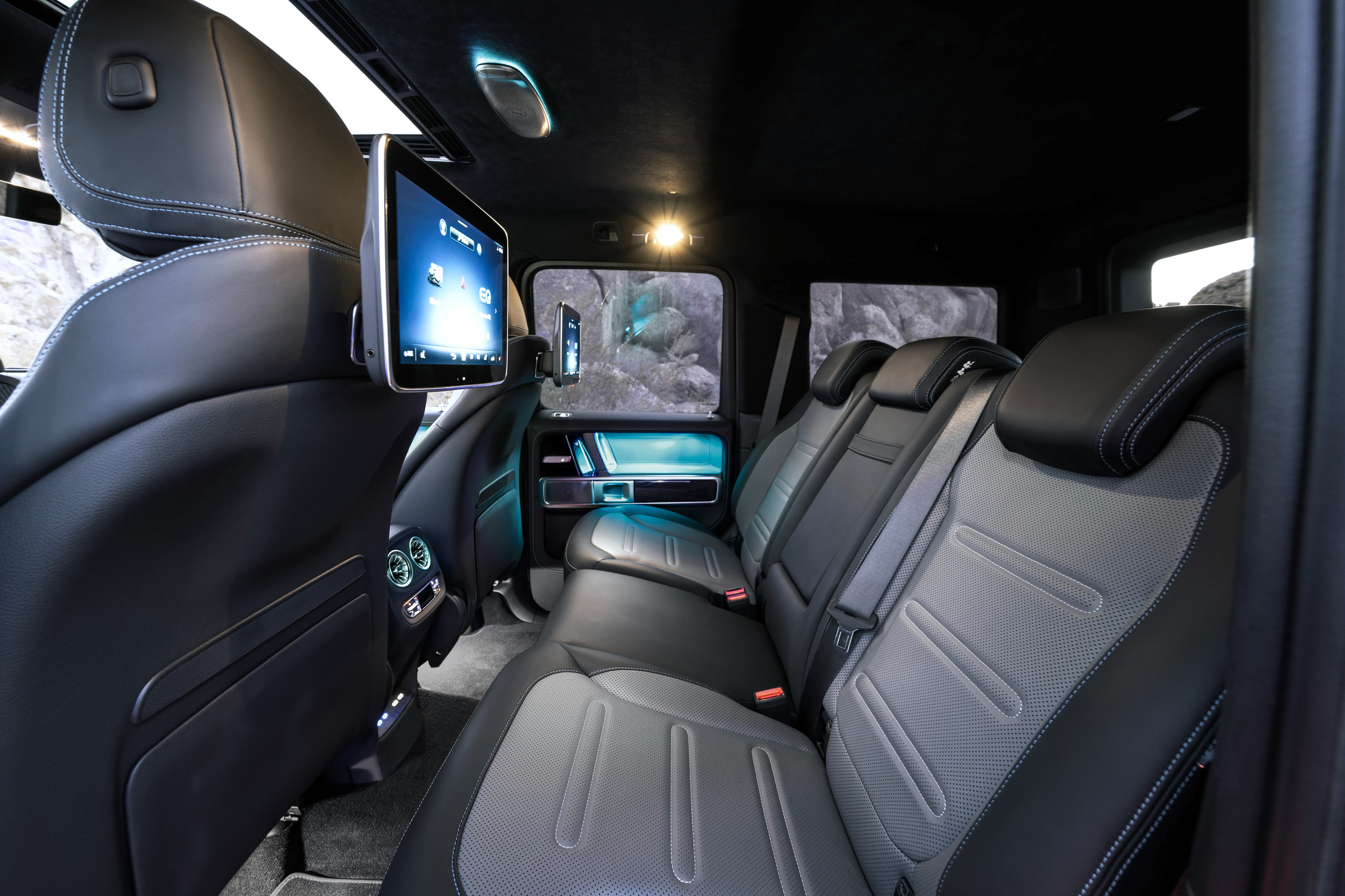 Rear Seats and Rear-Seat Screens