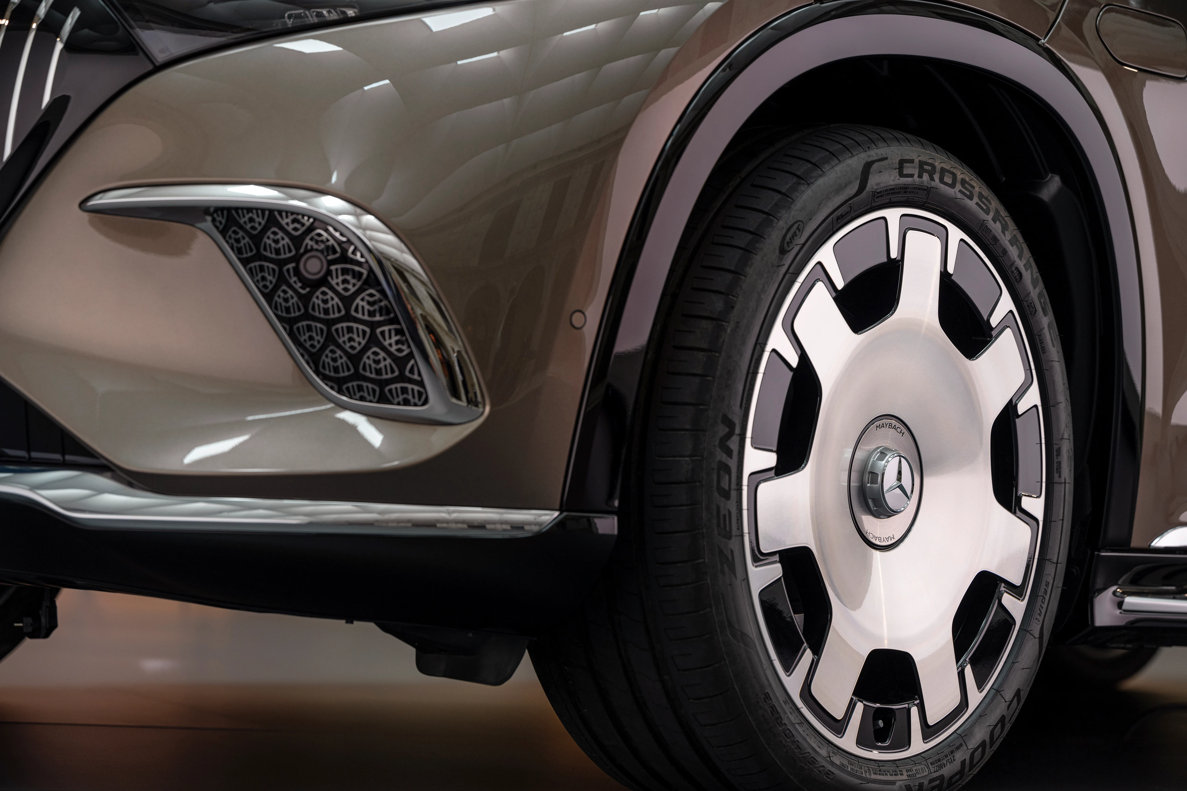 Front Wheel and Bumper Detail