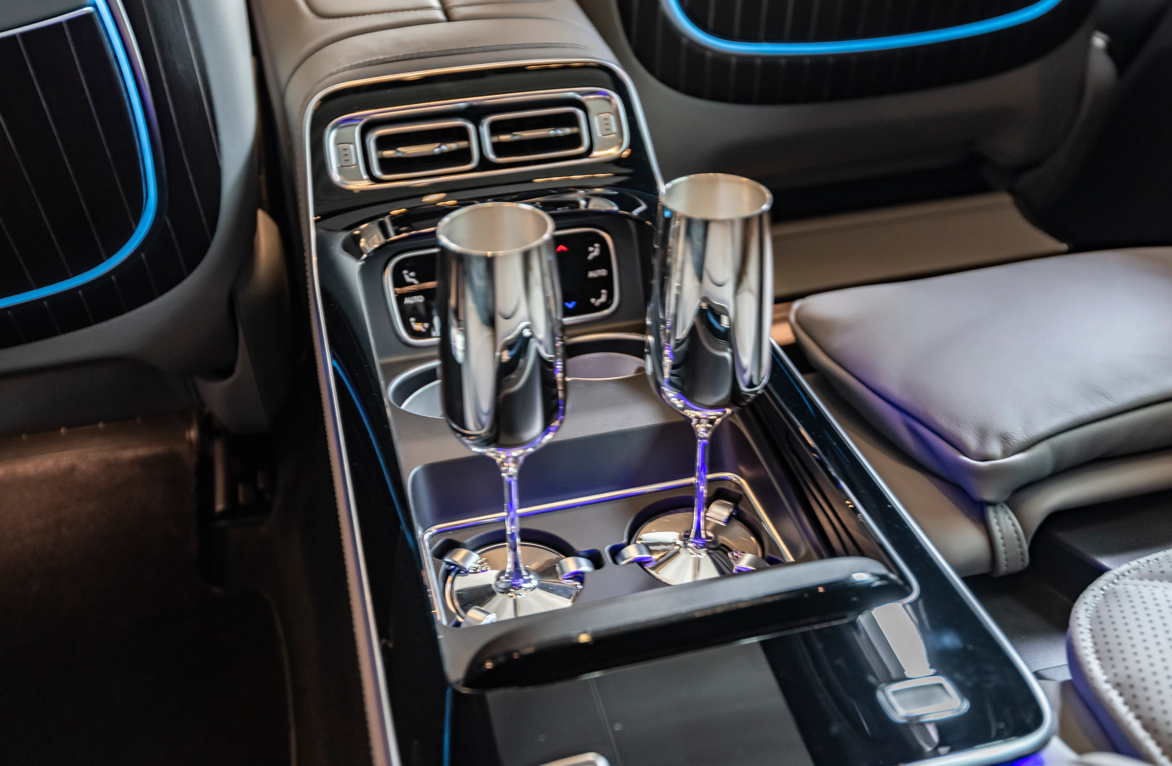 Rear Console with Champagne Flutes