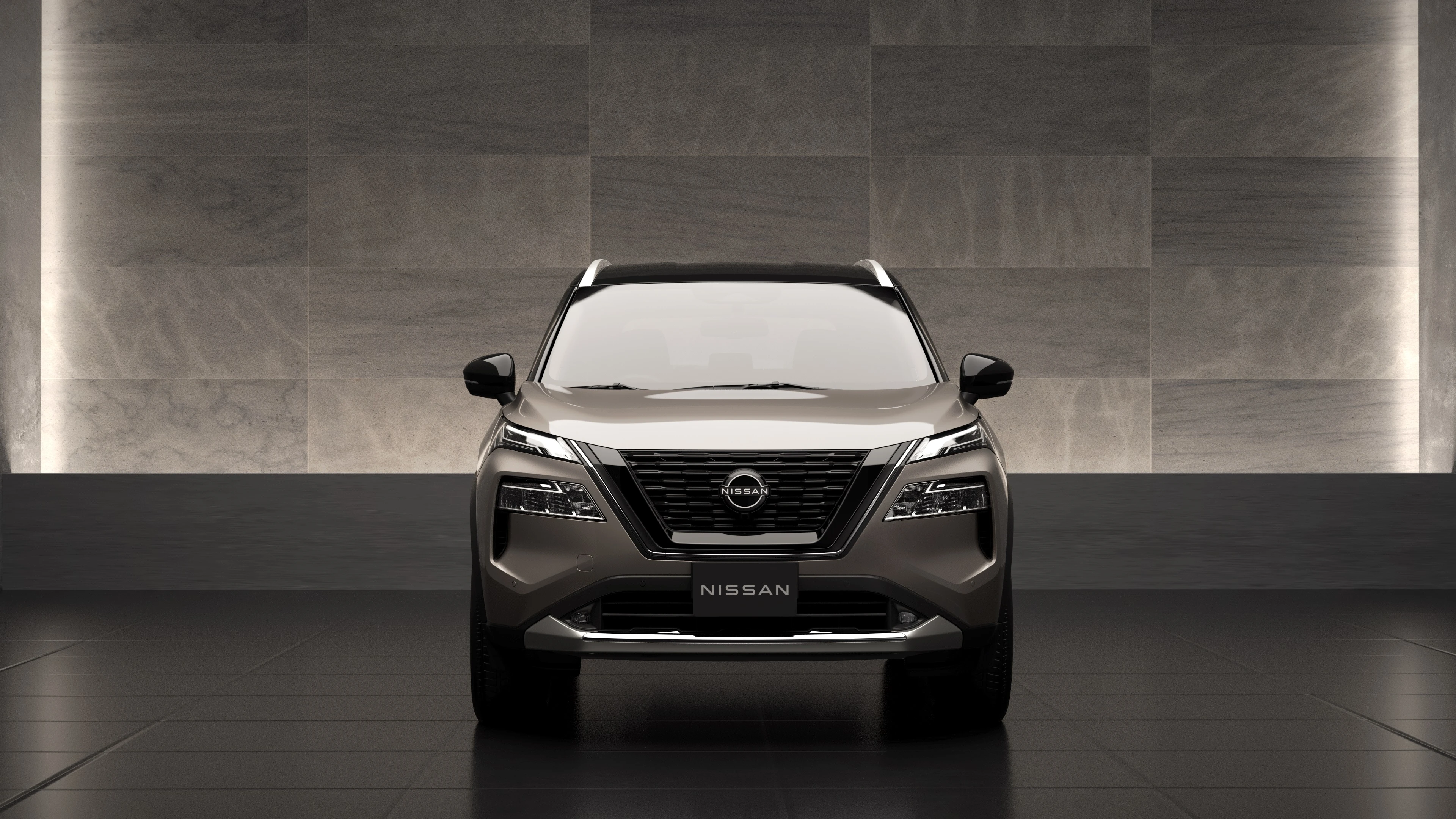 Nissan X-Trail — Front View