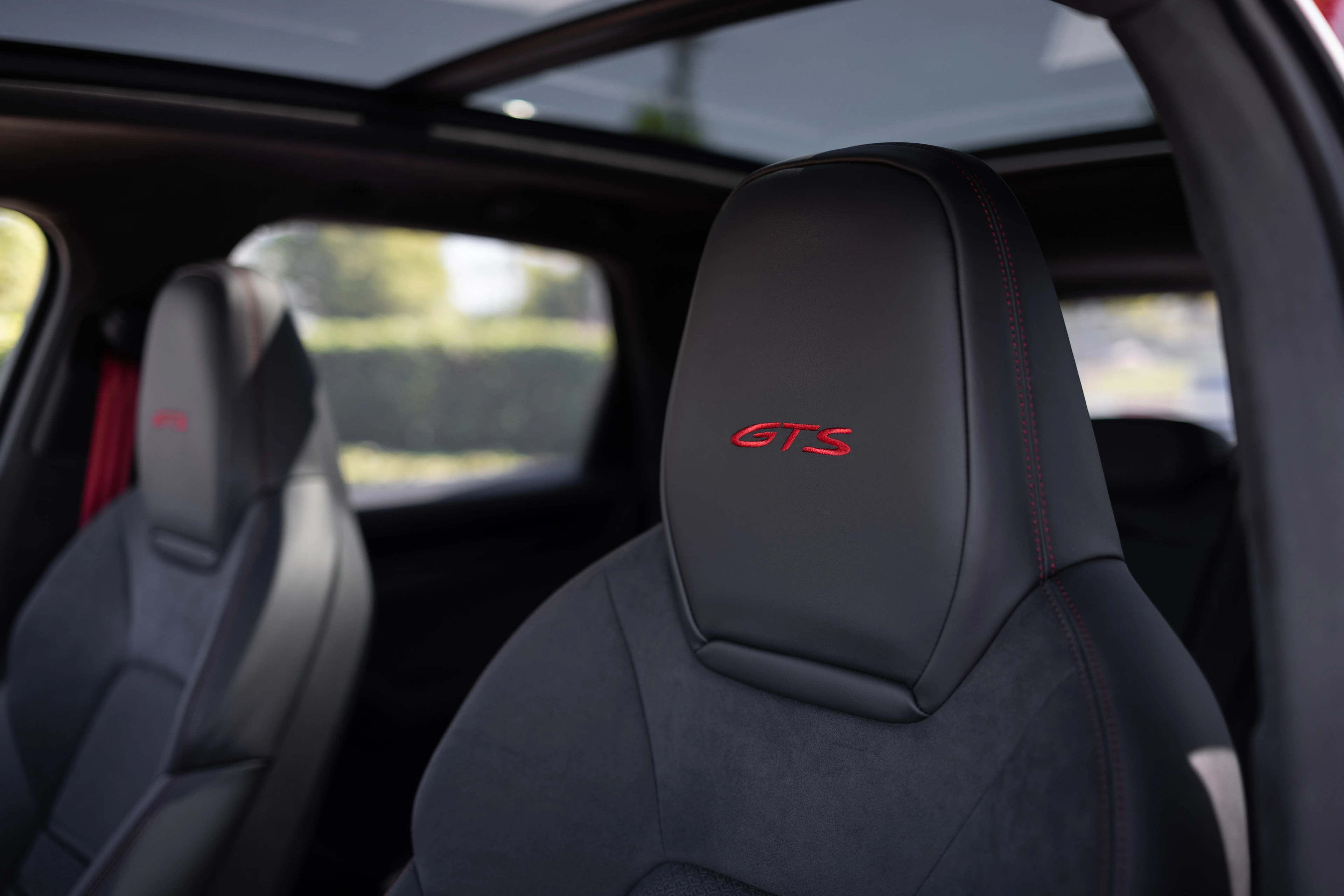 Sports Seats (Cayenne GTS)