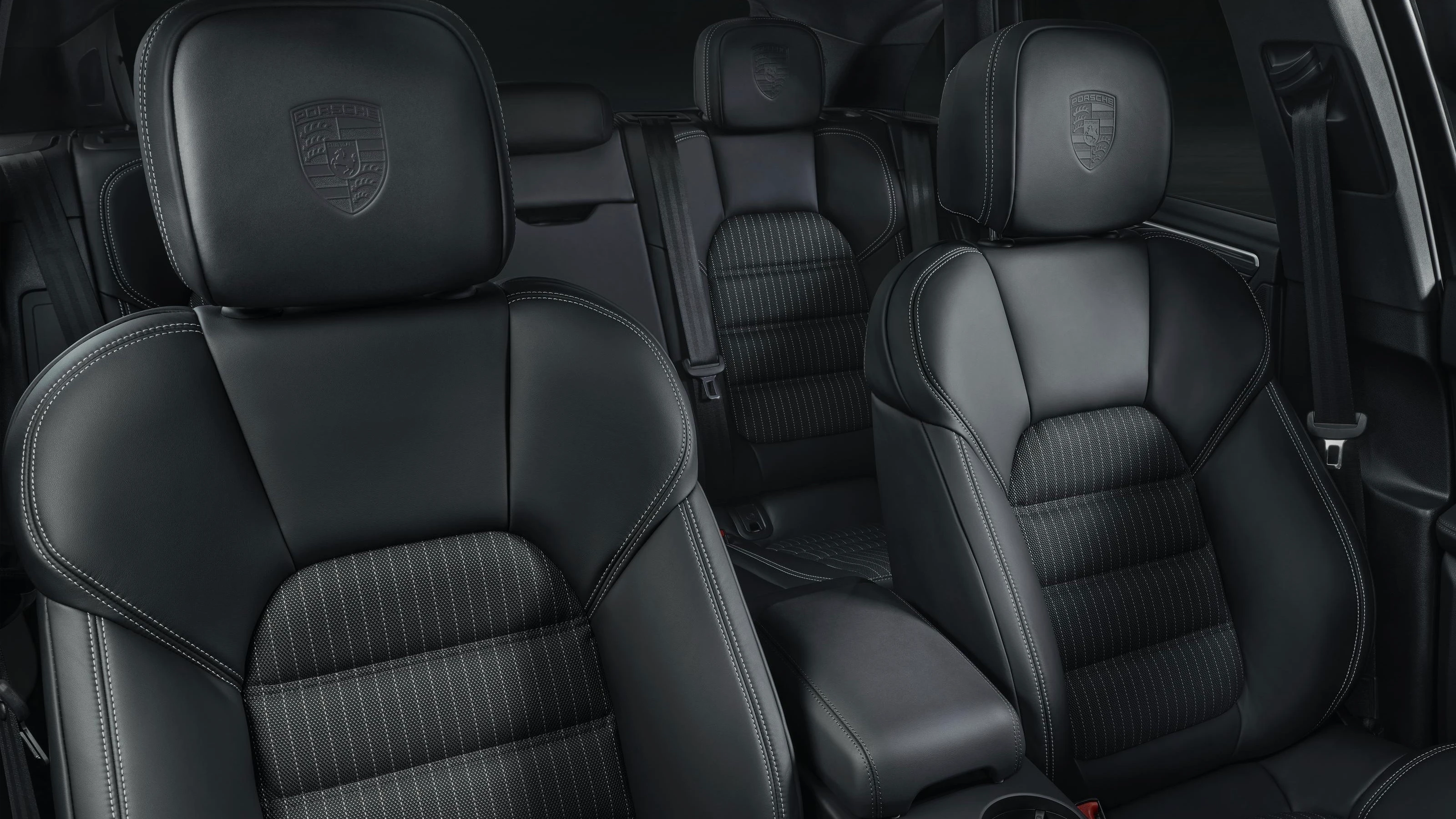 Front Seats (Macan T)