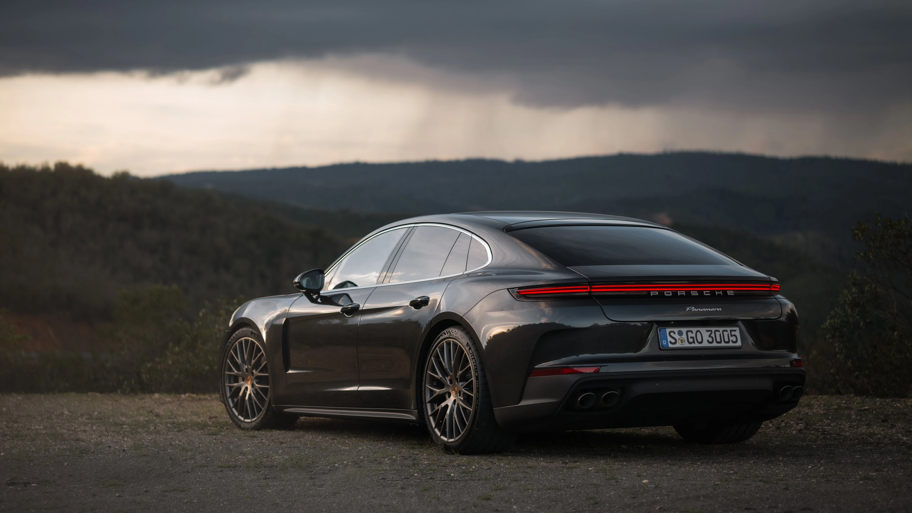 Rear Three-Quarter (Dusk)