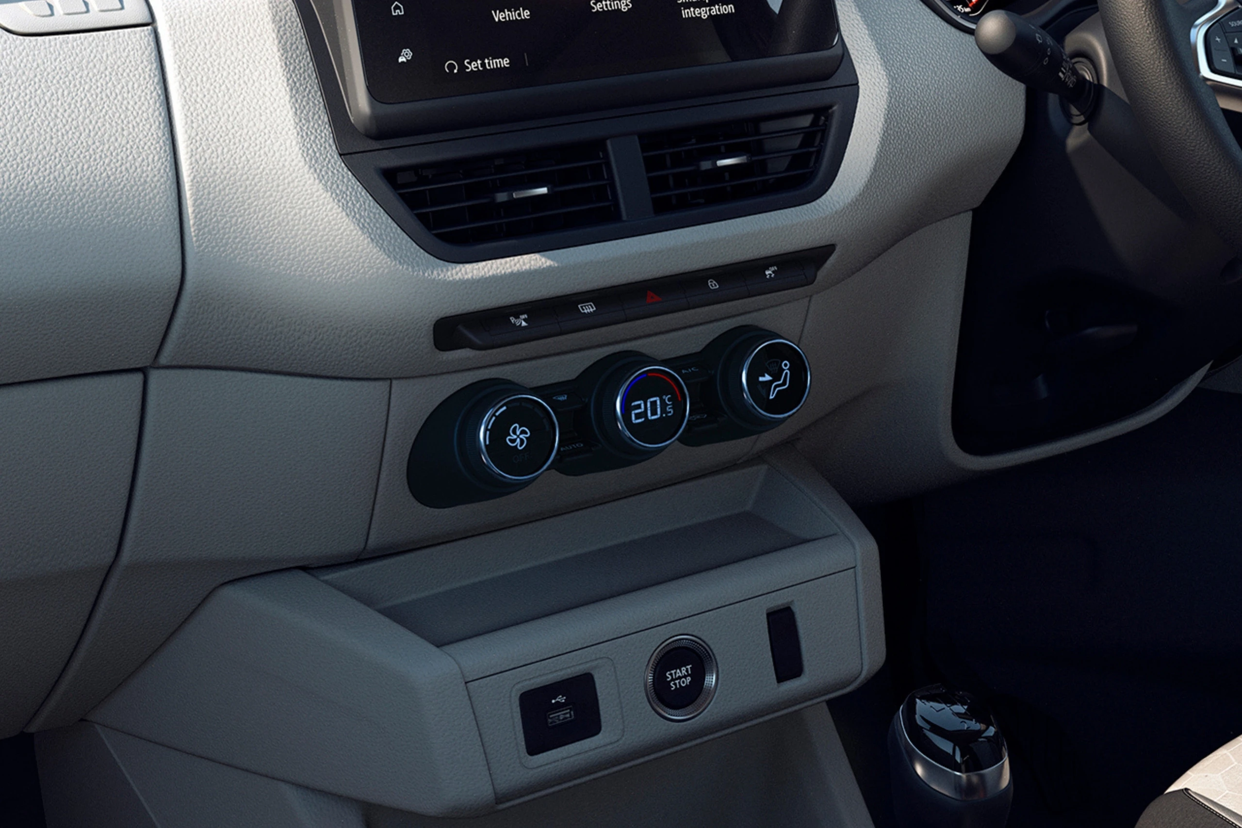 Climate Control and Centre Console