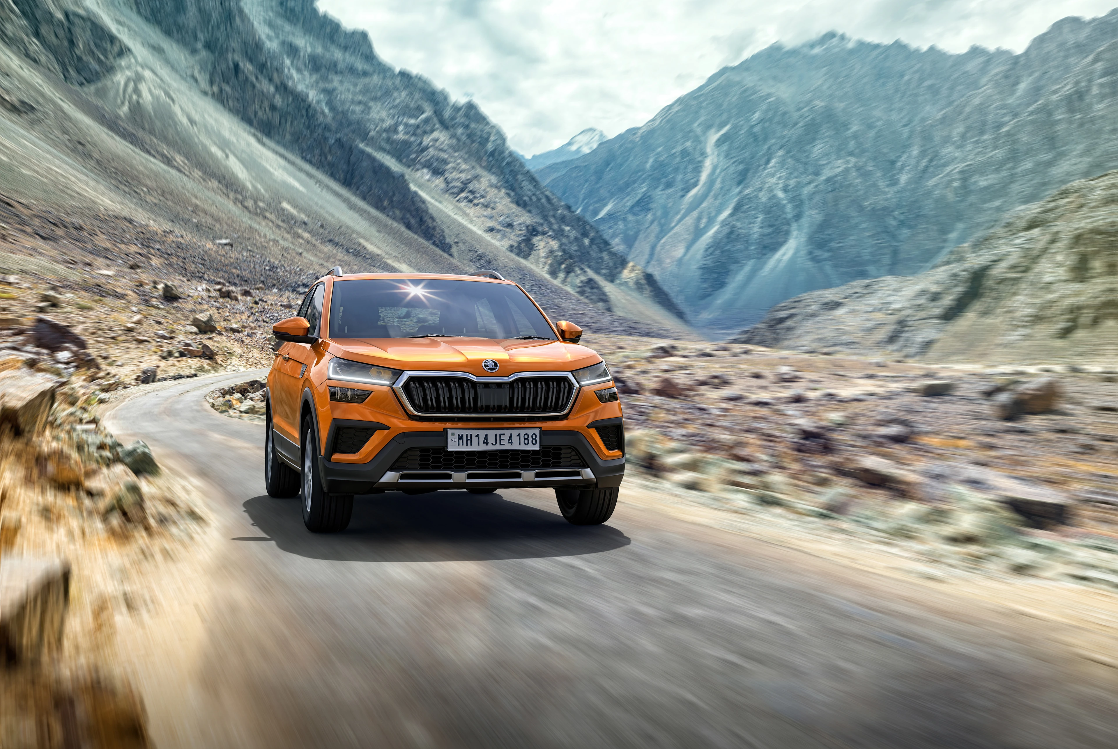 Driving: Front View (Mountains)