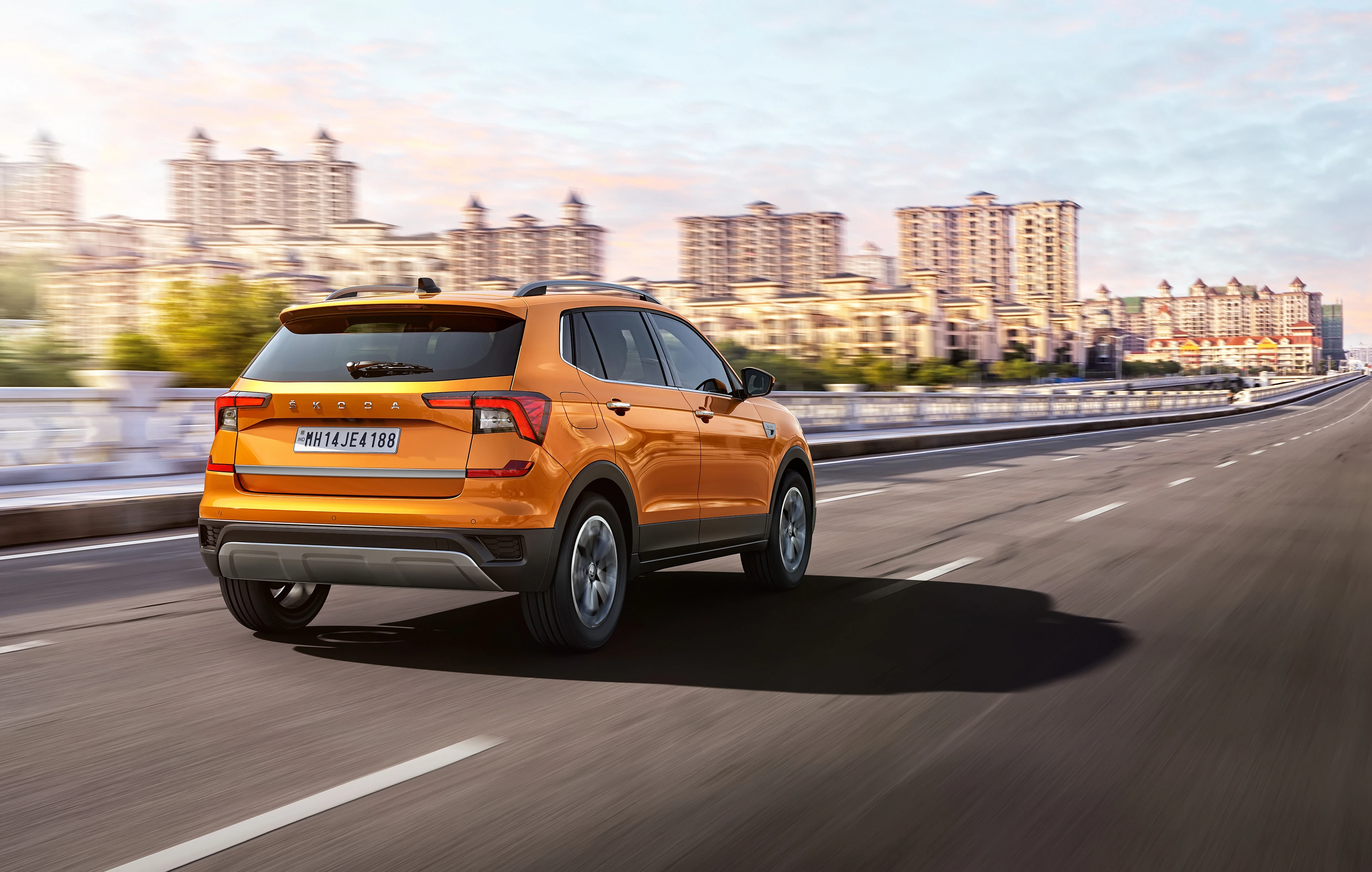 Driving: Rear Left Three-Quarter View