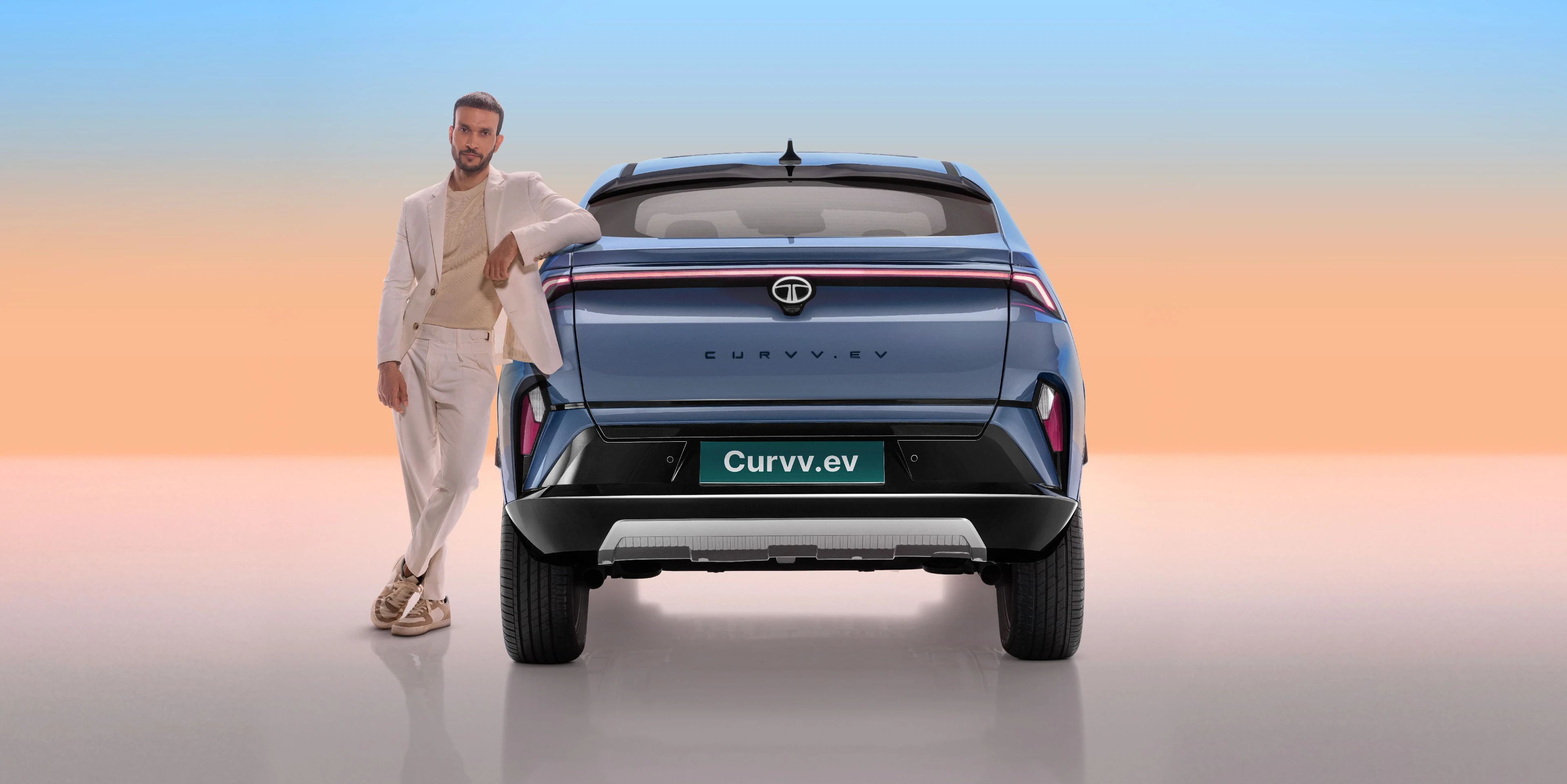 Rear View (Reveal)