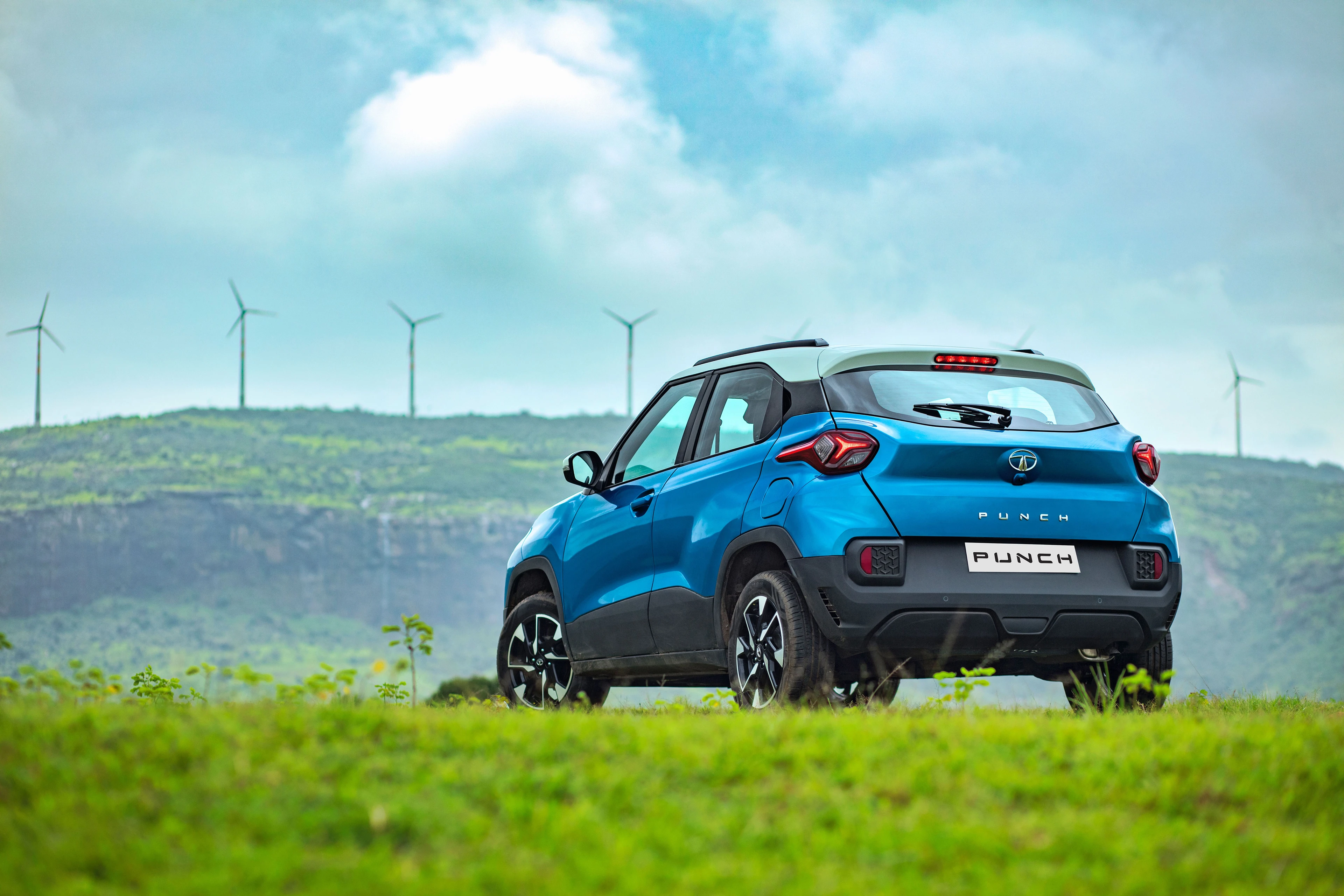 Rear Three-Quarter in the Hills