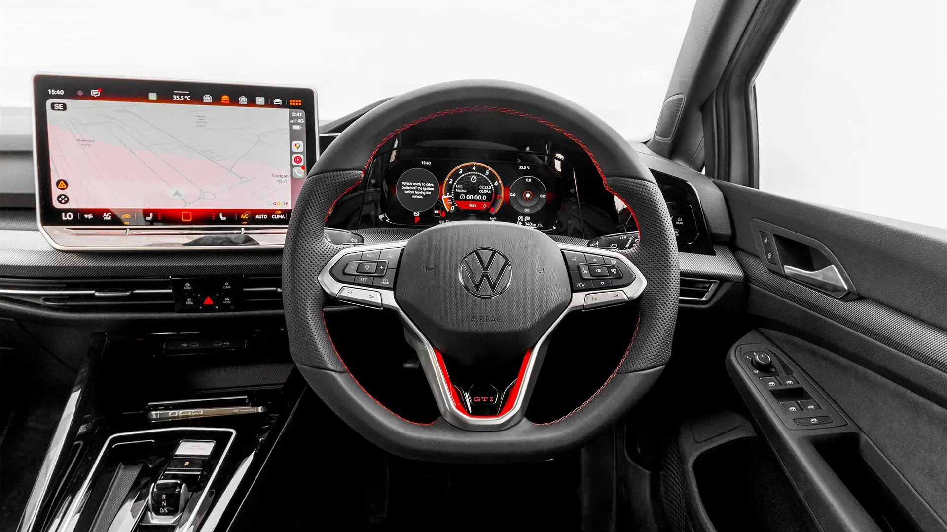 Cockpit and Steering Wheel