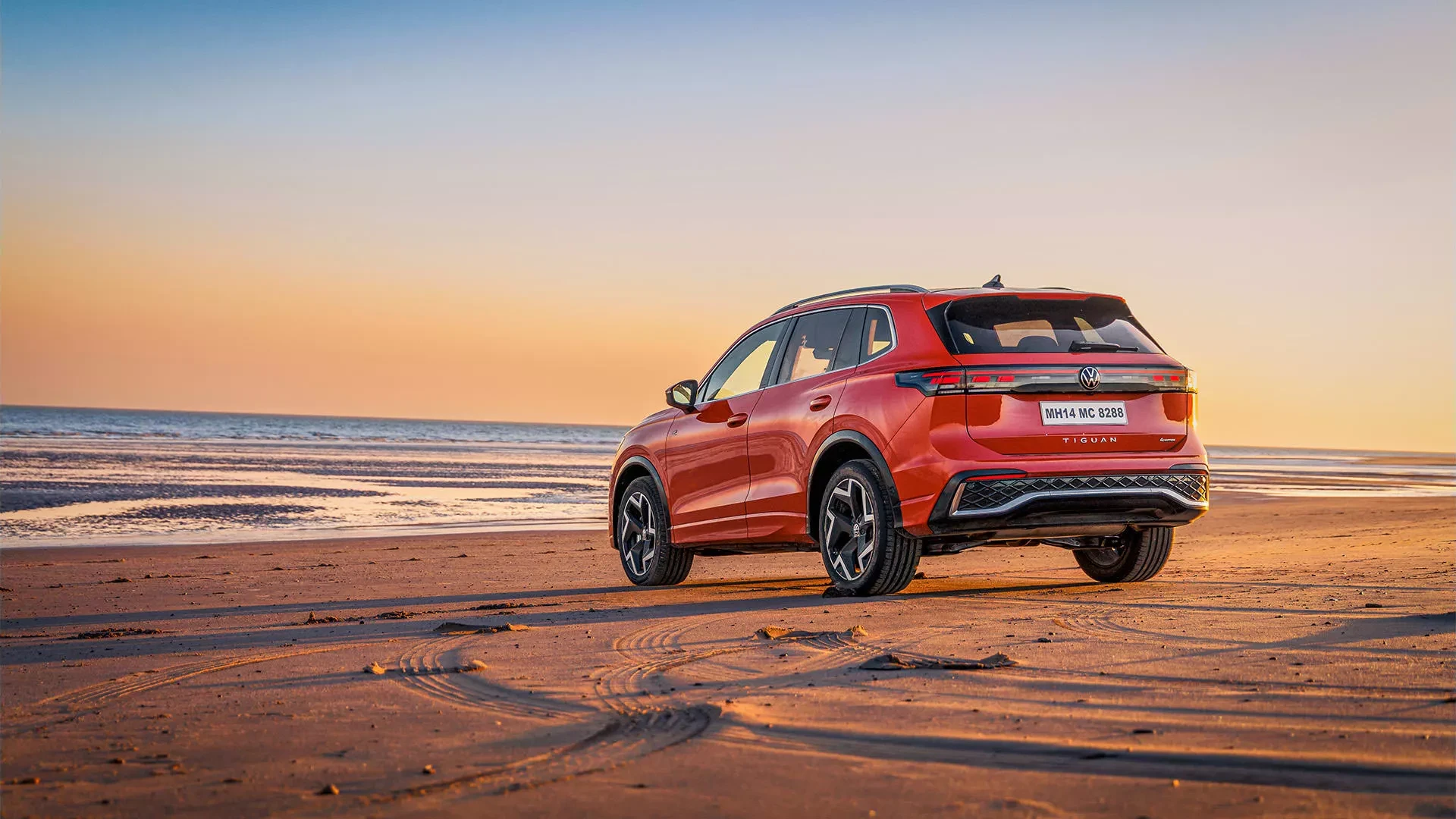 Rear Left Three-Quarter View (Beach)